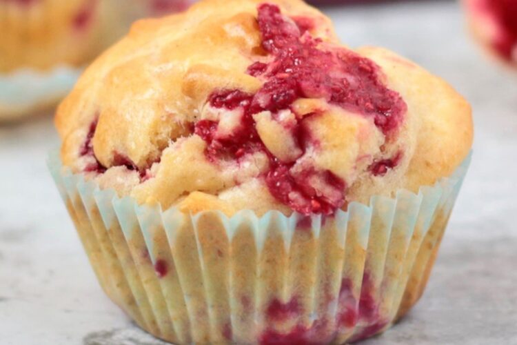 Lemon-Raspberry-Muffins